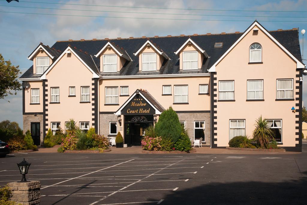 Meadow Court Hotel Loughrea Extérieur photo