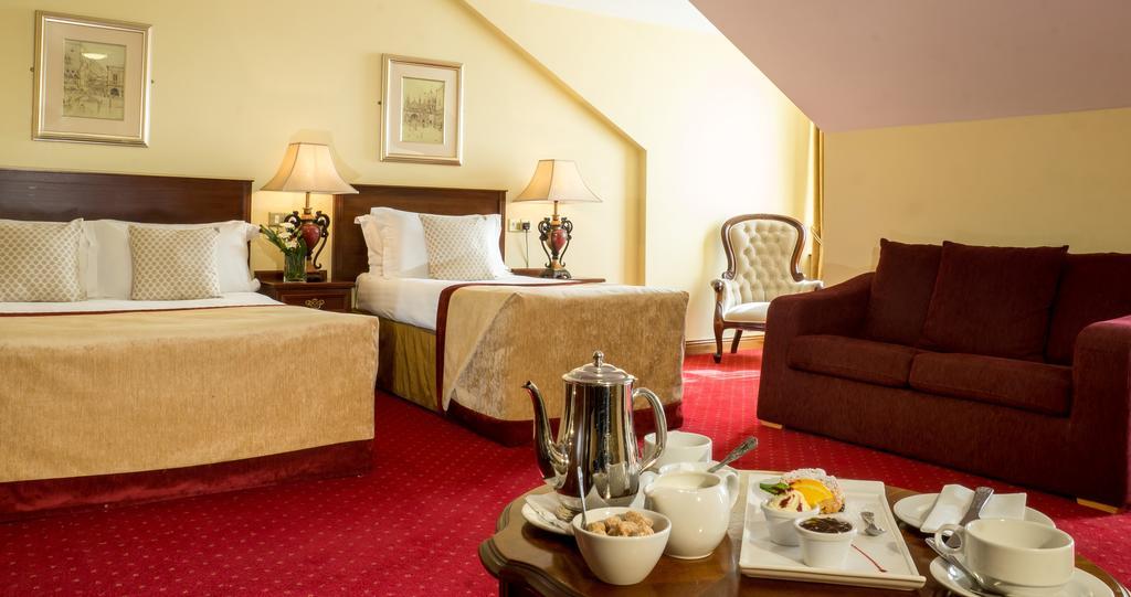 Meadow Court Hotel Loughrea Chambre photo