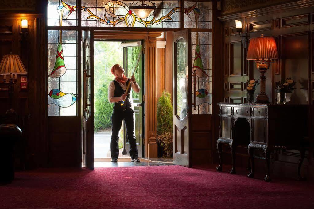 Meadow Court Hotel Loughrea Extérieur photo