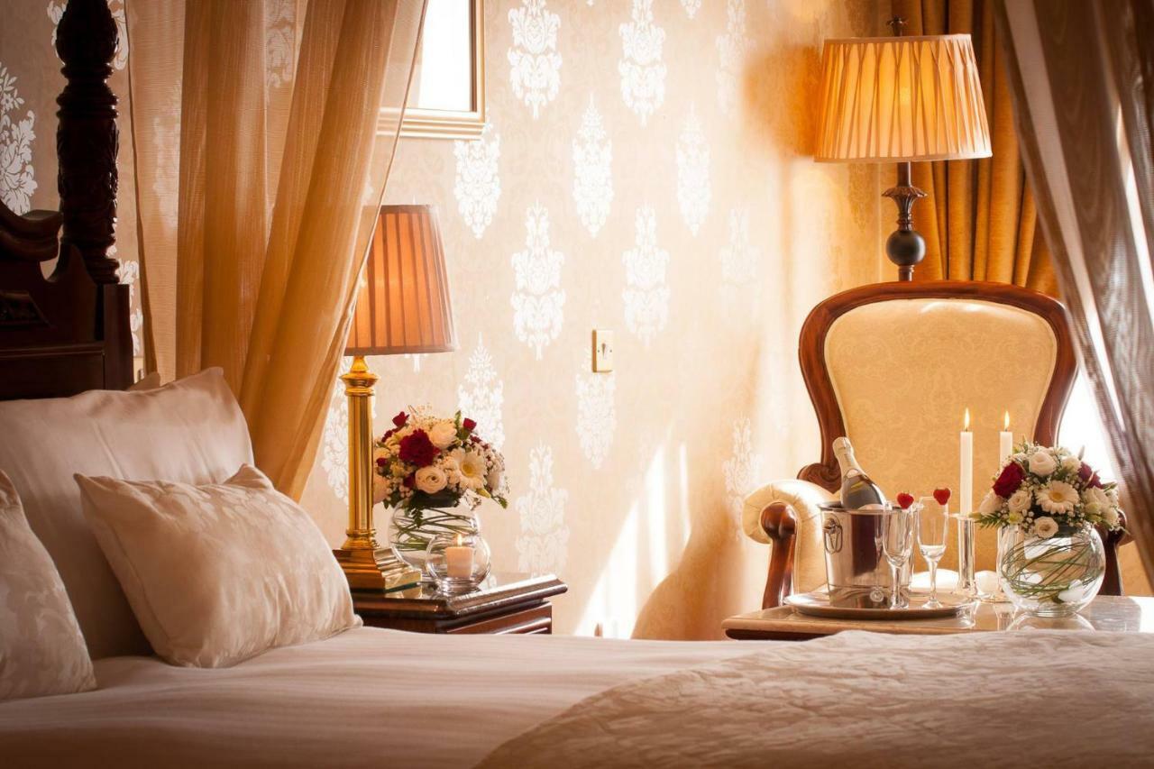 Meadow Court Hotel Loughrea Extérieur photo